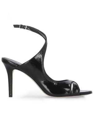 The Seller With Heel - Black