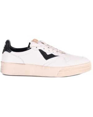 4b12 Sneakers - White