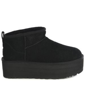 UGG Boots - Black