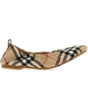 【burberry・バーバリー】 BALLET FLATS バレエシューズ Burberry Checkered Knitted Ballerina Shoes | Neutrals | FARFETCH