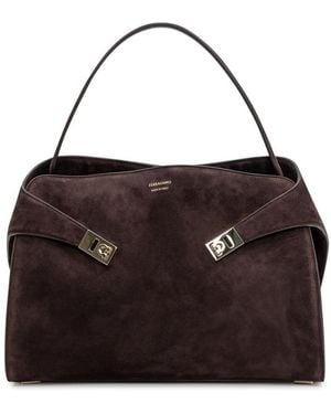 Ferragamo Hug Soft Shoulder Bag (m) - Black