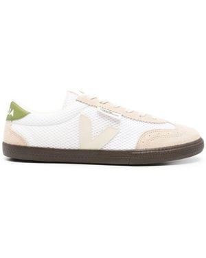 Veja Trainers - White