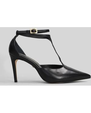 Carrano Court Shoes - Black