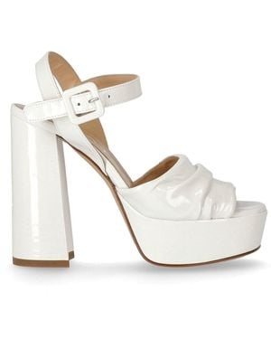 Strategia Rain White Heeled Sandal