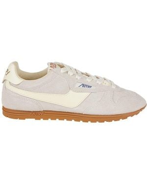 Autry Trainers - White