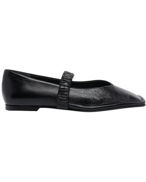 Alohas Flat Shoes - Black