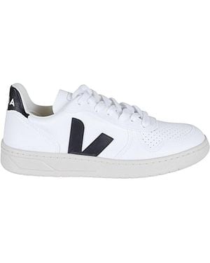 Veja Trainers - White