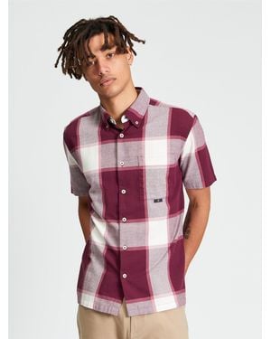 Ben Sherman Short Sleeve Crepe Check Shirt In Aubergine - Red