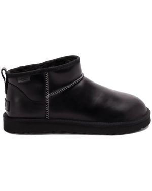 UGG "Classic Ultra Mini Leather Regen" - Nero