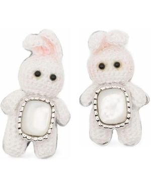 YVMIN Earring "Woven Mini Rabbit Mother Of Pearl" - White