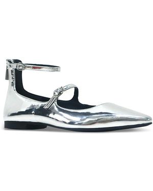 Kenneth Cole Nolita Flats - White