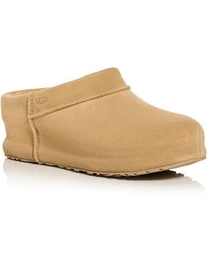 UGG Enwrap Shearling Clogs - Natural
