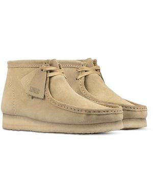 Clarks Wallabee Suede Chukka Boots - Natural