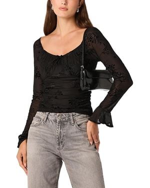 Astr Belsie Scoop Neck Side Ruched Top - Black