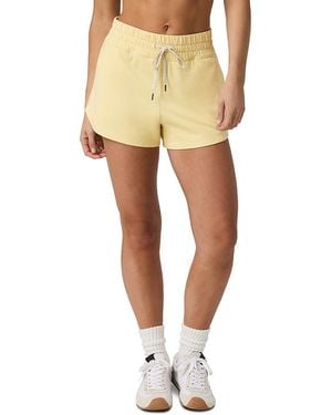 Vuori Halo Performance Shorts - Natural