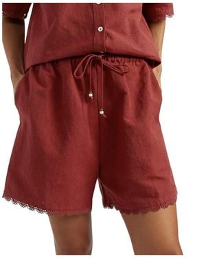 Chinti & Parker Linen-Blend Scallop Edge Shorts - Red
