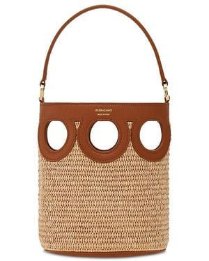 関税込【Ferragamo】MULTI POCKET BUCKET BAG 国内完売 Ferragamo Multipocket Bucket Bag in Natural | Lyst