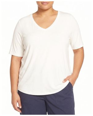 UNIVERSAL STANDARD Plus Lily Liquid Jersey V-Neck Stovepipe Tee - White