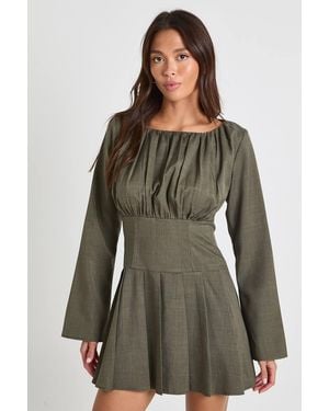 Boohoo Ruched Bust Long Sleeve Pleated Skater Dress - Green