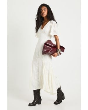 Boohoo Vestido Midaxi Con Mangas Sueltas Y Estampado De Flores - Blanco