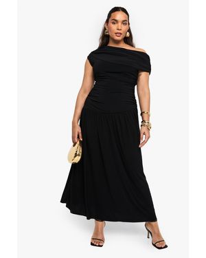 Boohoo Vestido Plus Maxi Fruncido De Tela Doble - Negro
