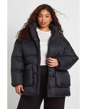 Boohoo Plus Funnel Neck Textured Puffer Jacket - Black
