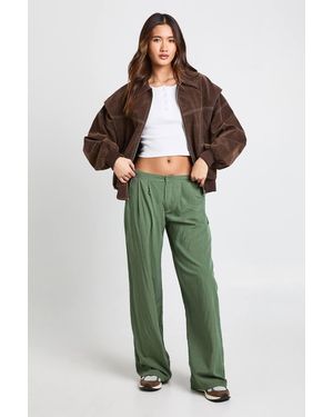 Boohoo Low Rise Crinkle Wide Leg Trouser - Green