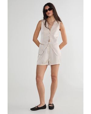 Nasty Gal Satin Pleated Tailored Boxer Shorts - Natural