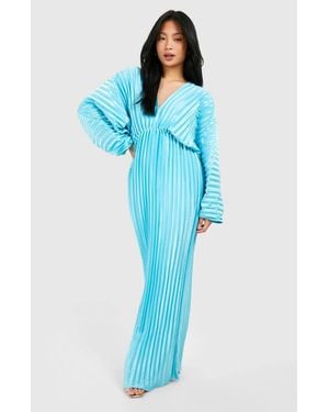 Boohoo Petite Satin Plisse Plunge Batwing Maxi Dress - Blue