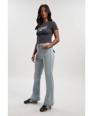 Boohoo Petite Mid Rise Y2K Bootcut Jean - Blue