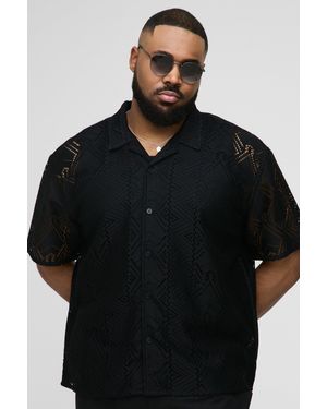 BoohooMAN Plus Oversize Häkel-Hemd mit Official Homme-Stickerei - Schwarz