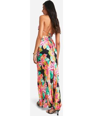 boohoo- petite chiffon jacquard floral cut out maxi dress Boohoo Chiffon Floral Cut Out Maxi Dress in White
