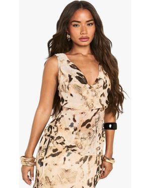 Boohoo Top De Chifón Con Escote Plisado Y Estampado Animal - Neutro