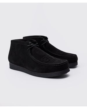 BoohooMAN Faux Suede Apron Front Embossed Branding Shoes - Black