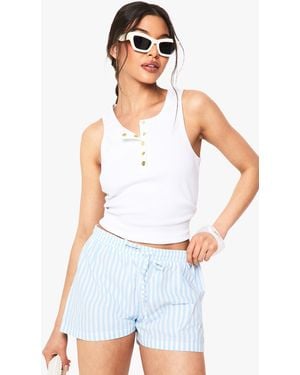 Boohoo Pantalón Corto Texturizado De Rayas - Blanco