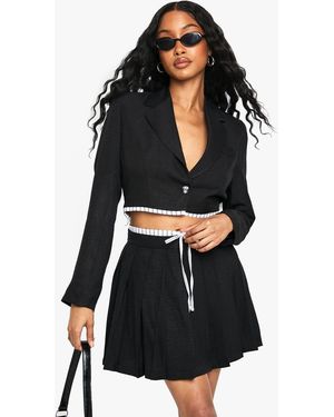 Boohoo Tailored Woven Cropped Contrast Hem Blazer - Black
