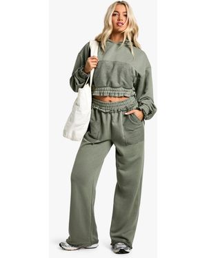 Boohoo Reverse Loopback Detail Straight Leg Jogger - Green