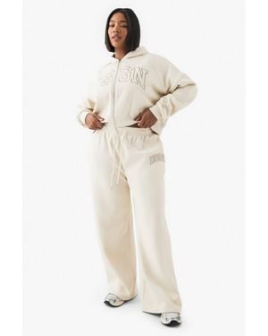 Boohoo Plus Dsgn Studio Applique Jogger - Natural