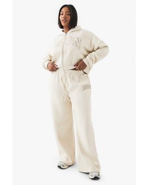 Boohoo Plus Dsgn Studio Applique Jogger - Natural
