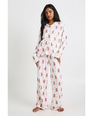 Boohoo Christmas Candy Cane & Bear Print Long Sleeve Shirt & Trousers Pyjama Set - Blanco