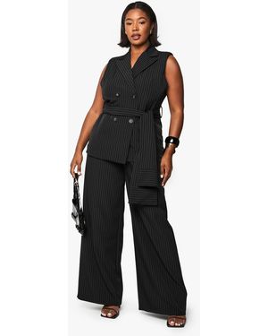 Boohoo Plus Wide Leg Pleat Front Trouser - Black