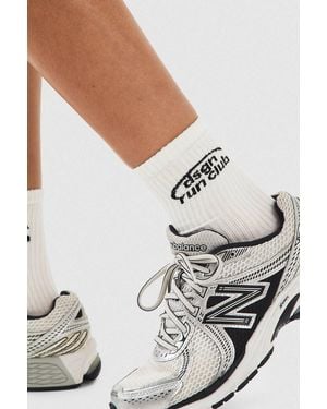 DSGN Studio Run Club Embroidered Socks - White