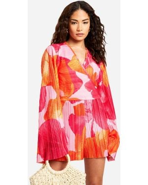 Boohoo Petite Plisse Floral Printed Flare Sleeve Playsuit - Red