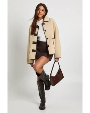 Boohoo Contrast Binding Collared Teddy Jacket - White