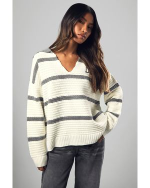 Boohoo Jersey De Rayas Con Cuello De Polo - Neutro