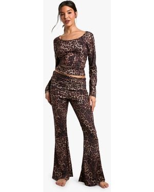 Boohoo Loungewear Print Foldover Waist Flared Pants - Multicolor
