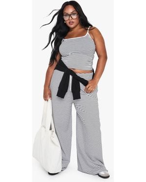 Boohoo Plus Striped Straight Leg Trouser - Black