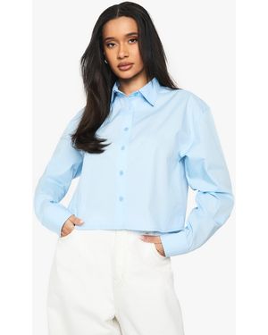 Boohoo Camisa Básica Crop - Azul