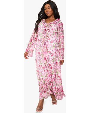 Boohoo Vestido Plus Maxi De Chifón Con Flores Y Detalle De Rosas