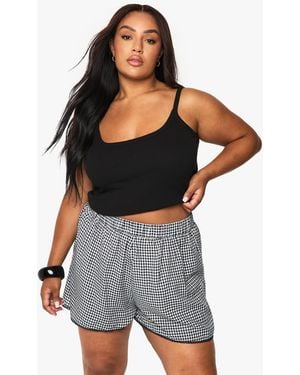 Boohoo Plus Broderie Trim Gingham Flippy Short - Black